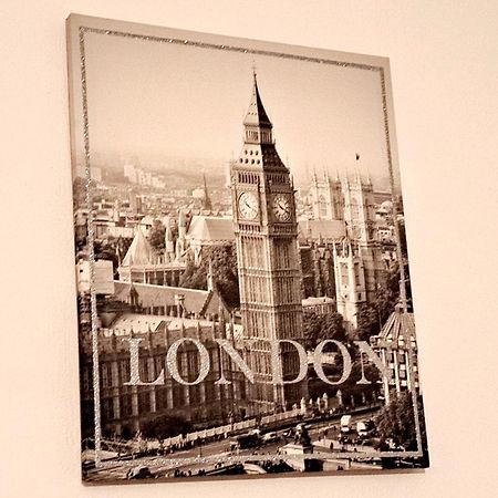 Merciful King Room, In Zone 2-3 London Bagian luar foto